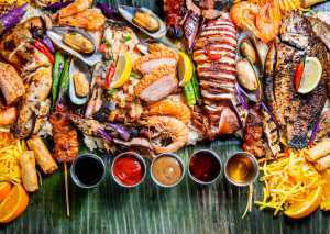 Filipino restaurants Toronto | A kamayan feast at Tinuno