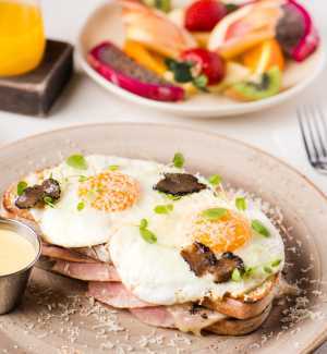 White vs brown Eggs | Croque Madame at OEB Breakfast Co.