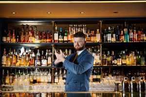 Vesper Bar Bangkok | Tom Hearn, bar manager at Bar Vesper in Bangkok, shakes up a cocktail Vesper Bar Bangkok | Tom Hearn, bar manager at Bar Vesper in Bangkok, shakes up a cocktail