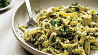 Recipe: Fennel-frond pesto pasta