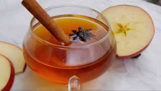 Christmas cocktails | Spiked Peanut Butter Cider