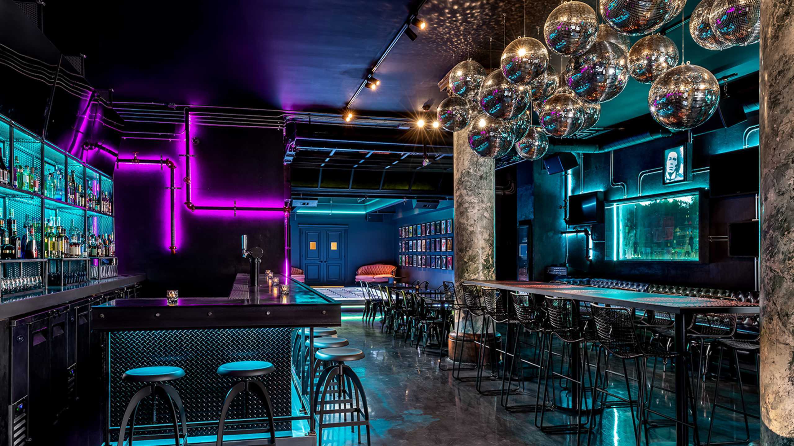 12 Hot Gay Bars In Toronto For Steamy Nights Foodism TO   62bb6e13e4422 