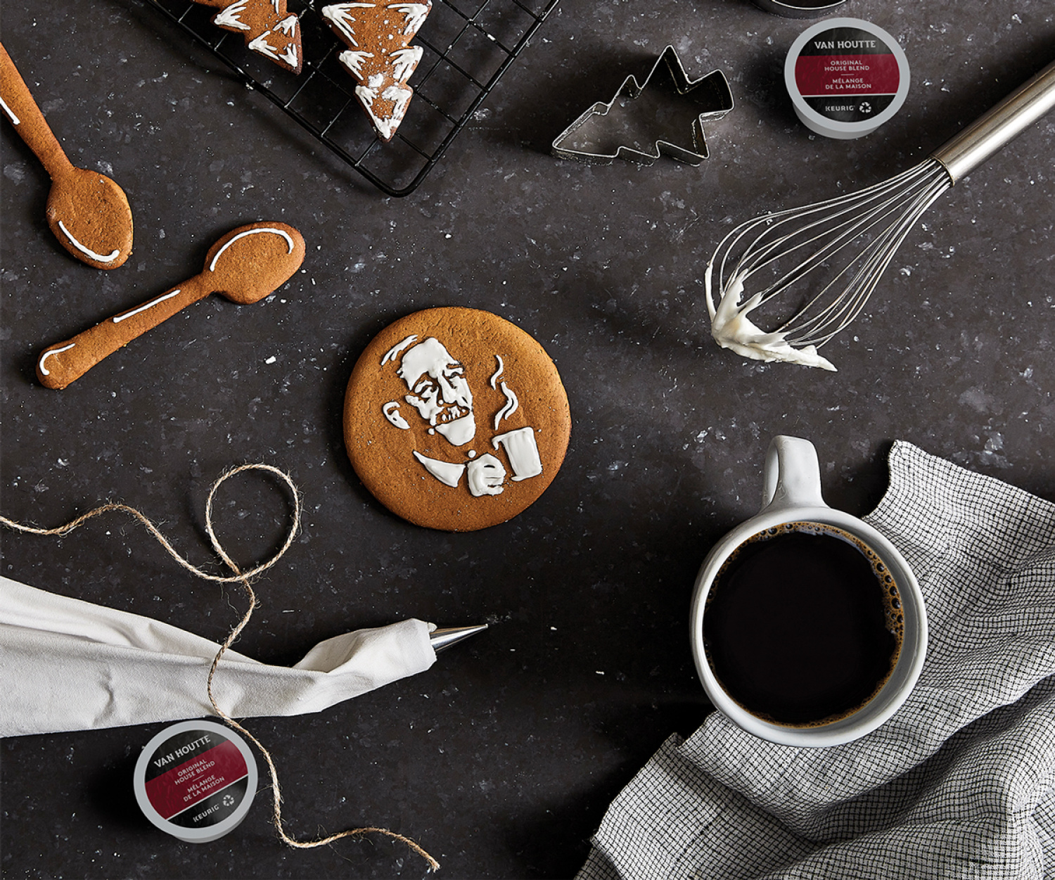 Van Houtte Coffee | Holiday cookies and cup of coffee