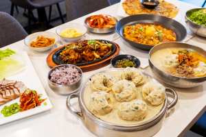 Korean restaurants Toronto | A spread of dishes at Myeongdong Gyoza Kalguksu