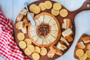 Finger food appetizers | Brie bread bowl recipe