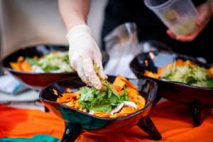 Supper clubs in Toronto | Making a salad at Jeudr3di