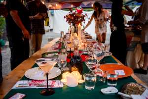 Supper clubs in Toronto | A set table adorned with flowers at Jeudr3di