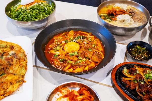 Korean restaurants Toronto | Tteokbokki at Myeongdong Gyoza Kalguksu