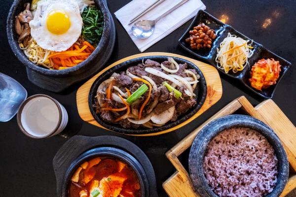 Korean restaurants Toronto | A sizzling beef dish at Buk Chang Dong Soon Tofu