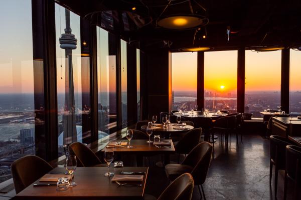 Romantic restaurants in Toronto | The view from Canoe