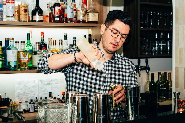 Taline Toronto | Beverage manager Saro Yacoubian makes a cocktail behind the bar