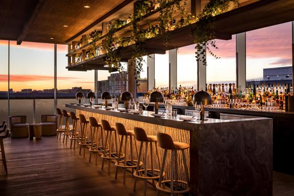 Romantic restaurants in Toronto | The bar at Harriet's Rooftop in Toronto