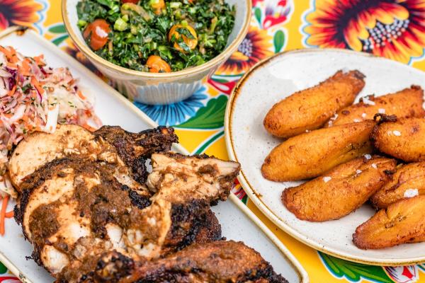 Romantic restaurants in Toronto | Jerk chicken and fried plantain at Chubby's Jamaican Kitchen