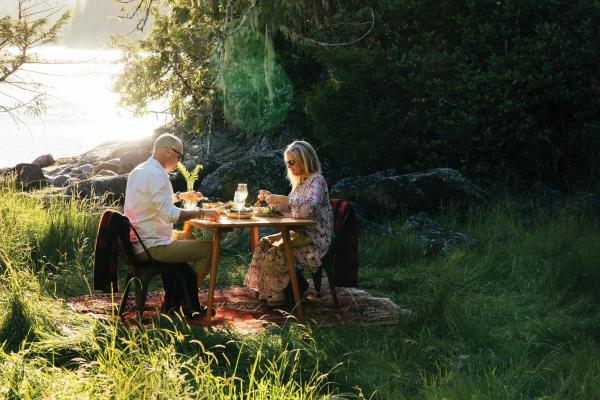 Seaweed benefits | Outdoor dining at Nimmo Bay Wilderness Resort