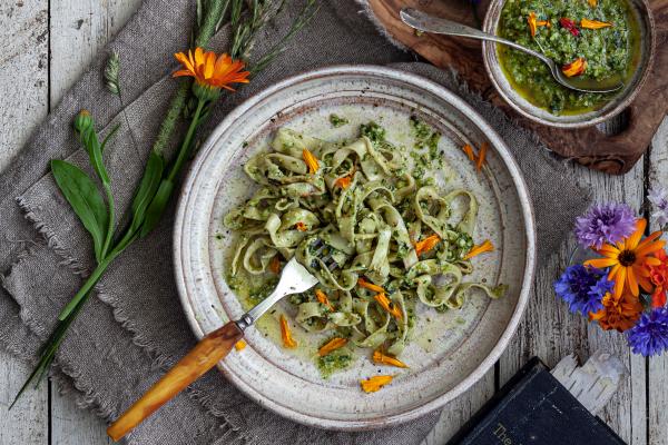 Summer recipes for dinner | Flower Pasta with Marigold Pesto