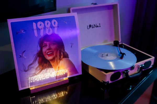 Taylor Swift Toronto events | A Taylor Swift album and record player in The Taylor suite at Bisha Hotel Toronto