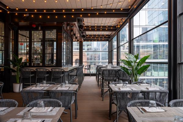 The Chase restaurant in Toronto | The all-season rooftop patio at The Chase