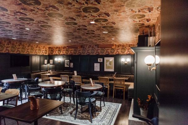 Inside The Dog & Tiger