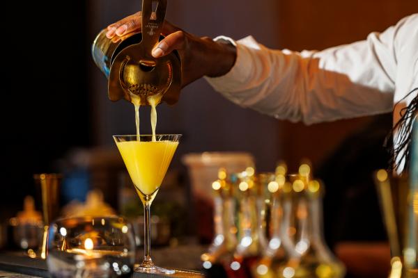 Romantic restaurants | Four Islands cocktail at AP restaurant in Toronto