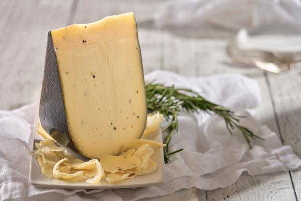 Gouda made with Ontario milk Gouda made with Ontario milk