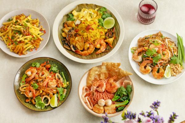 Cookin app for homemade food delivery | A spread of dishes from Chao Lay Cookin app for homemade food delivery | A spread of dishes from Chao Lay