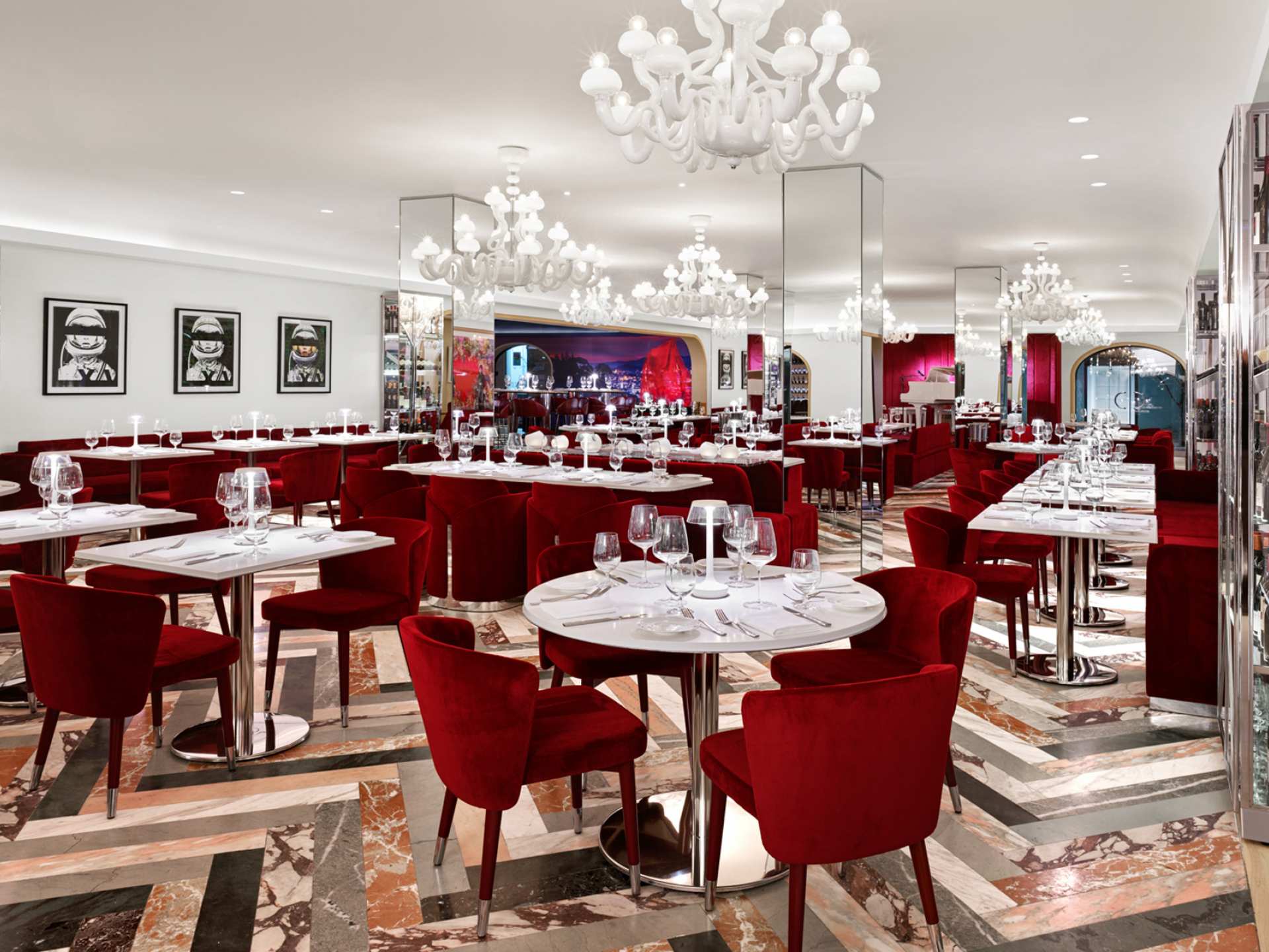 Best restaurants in Yorkville | Sofia restaurant dining room