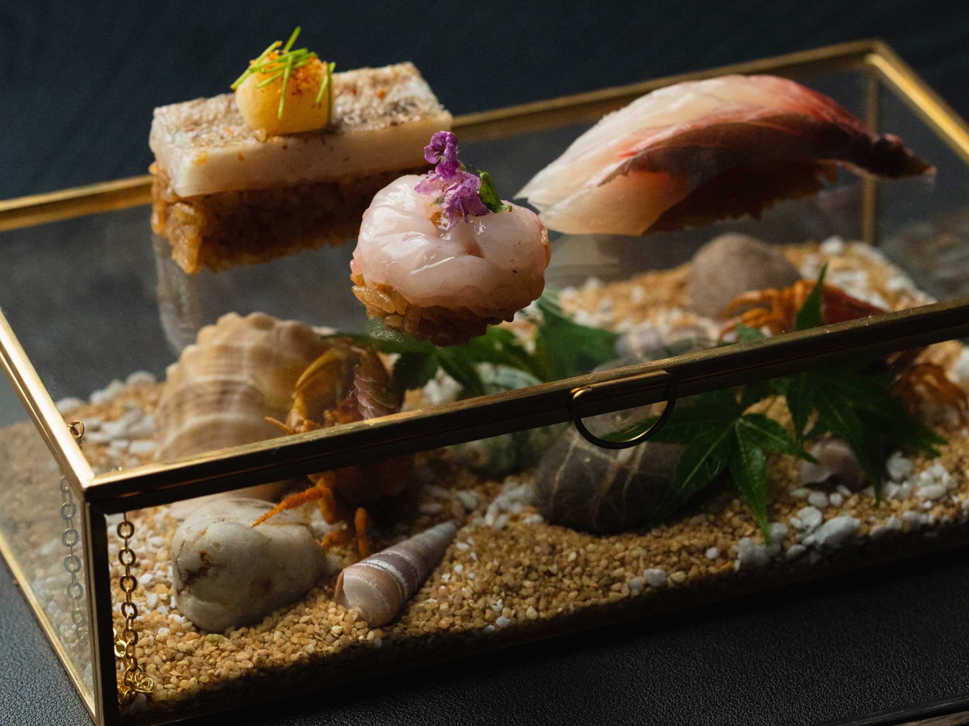 Best restaurants in Yorkville | Summer sushi at Aburi Hana