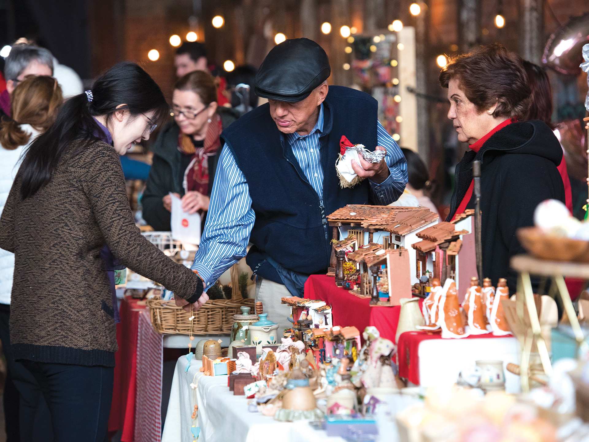 Toronto Christmas markets | Artisan vendors at Evergreen Brickworks Winter Village