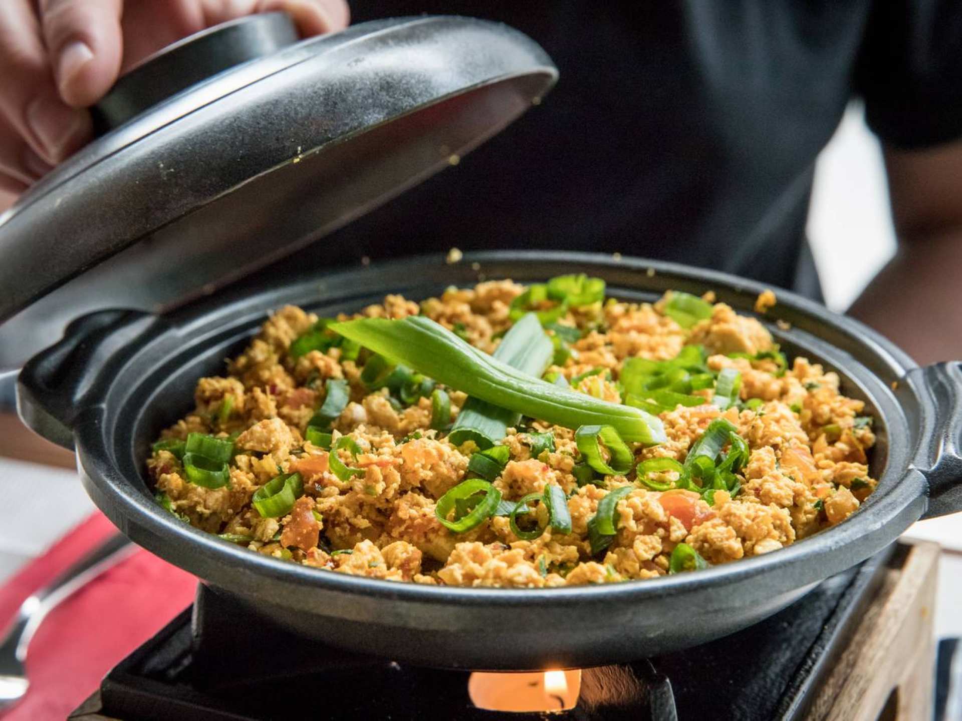 Khau Gully vegan menu | Scramble in a black pot at Khau Gully restaurant
