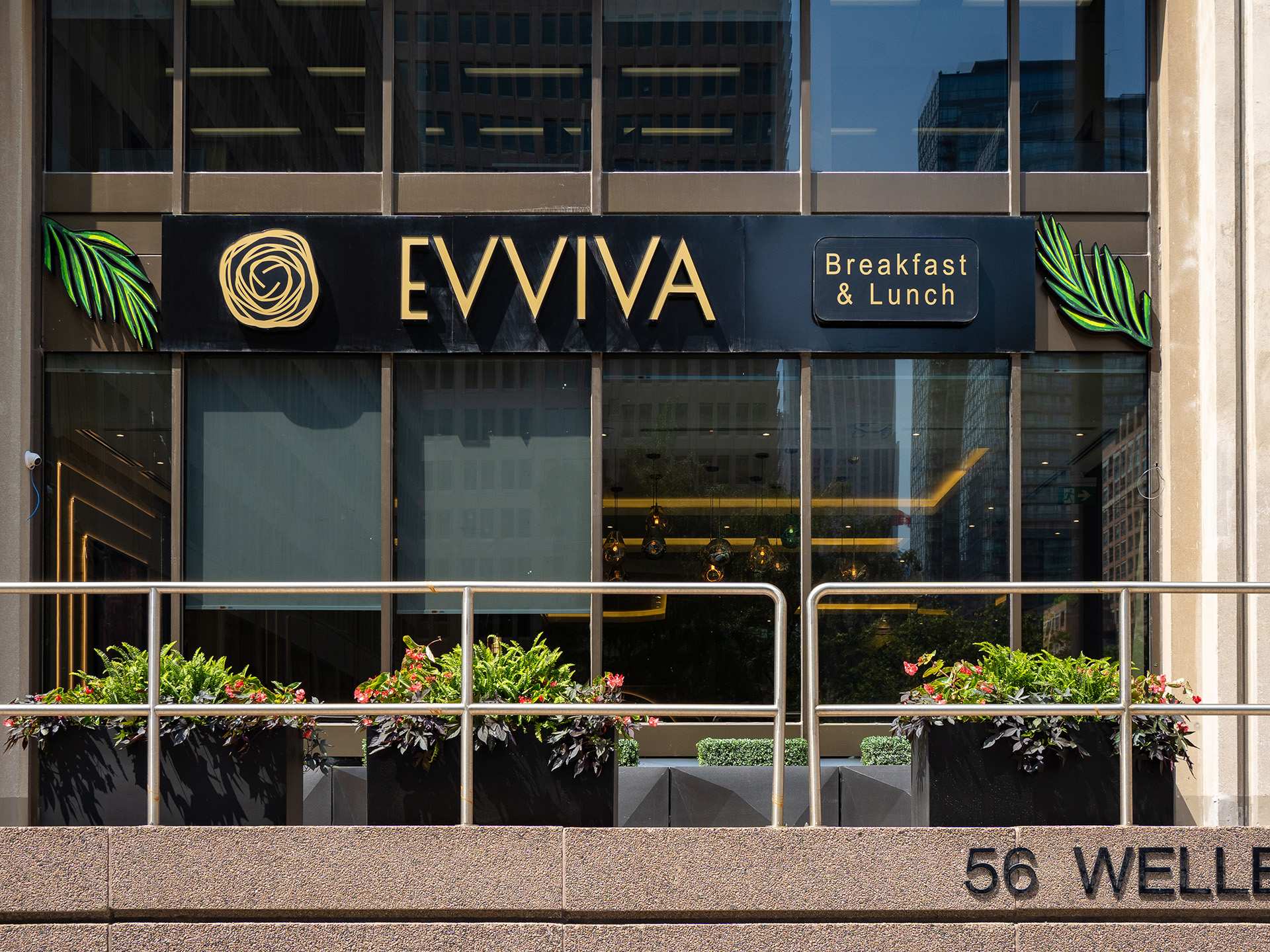 The best brunch in Toronto | The exterior of Evviva on Wellesley