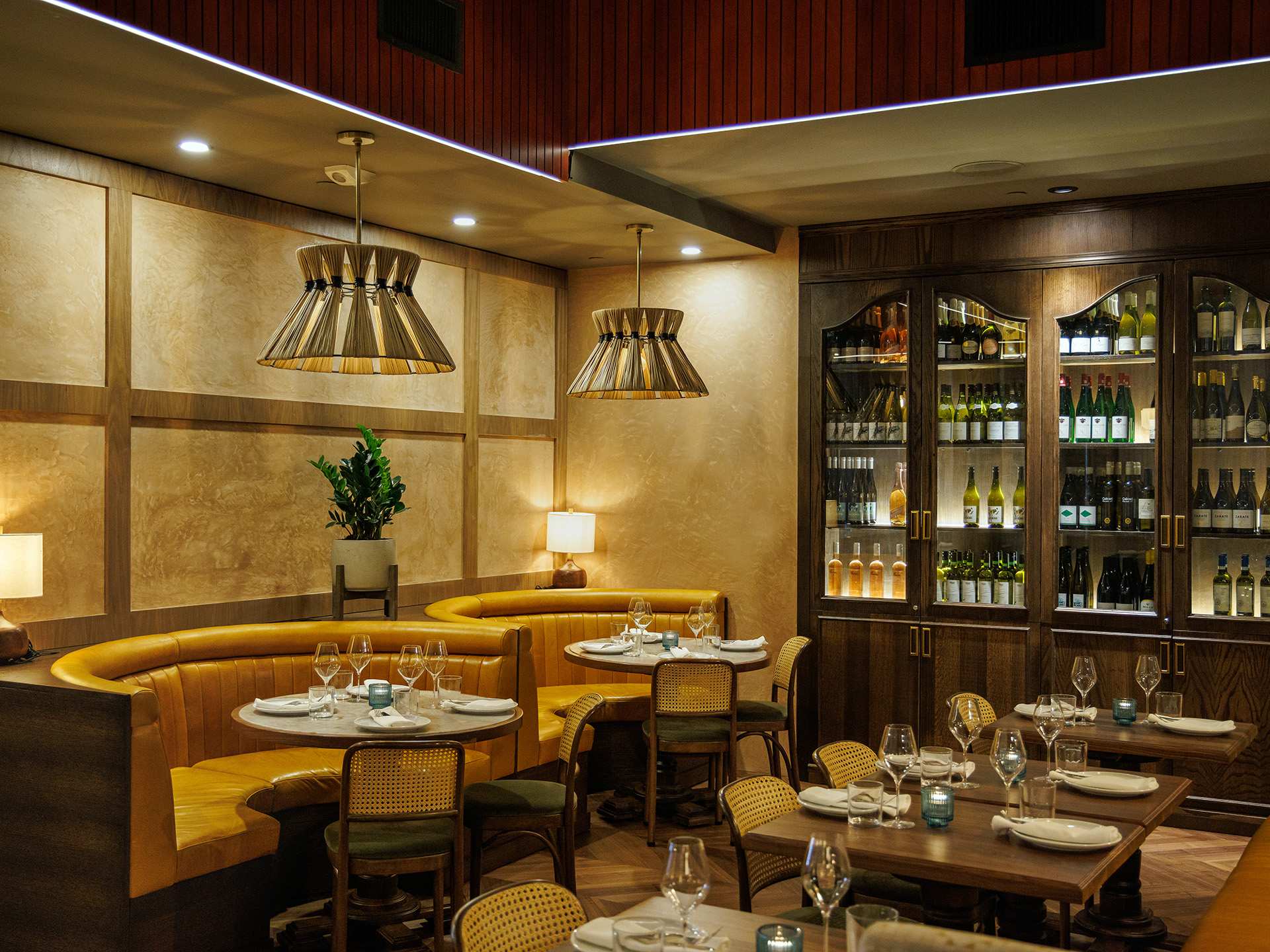 Summerlicious Toronto | The luxurious dining room at Miss Likklemore's