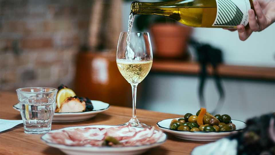 All about orange (skin contact) wine Foodism TO