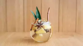 A cocktail at Sara