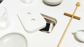 A phone cubbyhole at Sara