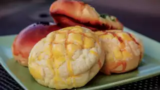 Hong Kong Island Bakery pineapple buns