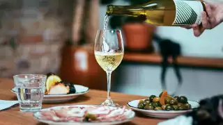 Best wine bars in Toronto | Pouring wine at Paris Paris Best wine bars in Toronto | Pouring wine at Paris Paris