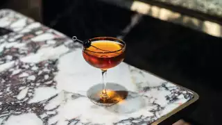 Classic Manhattan cocktail recipe.