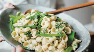 Family: New Vegetarian Comfort Food to Nourish Every Day by Hetty McKinnon