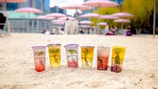 The best bubble tea in Toronto | OneZo Tapioca drinks on the sand at Sugar Beach