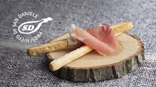 Prosciutto di San Daniele with breadsticks