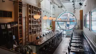 Best farm-to-table restaurants Toronto | Richmond Station dining room