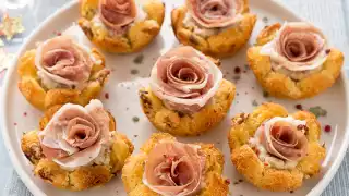 Italian holiday appetizers: Panettone with Prosciutto di San Daniele and Soft Cheese Italian holiday appetizers: Panettone with Prosciutto di San Daniele and Soft Cheese