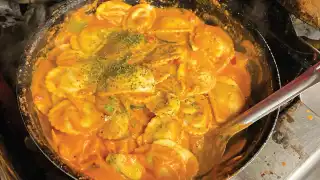 Local businesses in Toronto | Fresh pasta cooking at Pasta Pantry