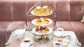 Things to do in Toronto | Afternoon tea at the Four Seasons