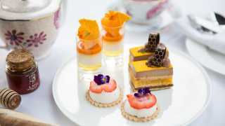 Shangri-La Toronto | Honey-infused desserts from the Bee-spoke Afternoon Tea