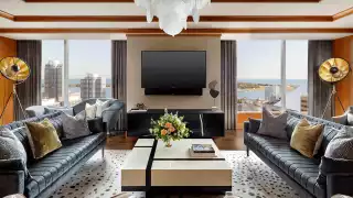 The Ritz-Carlton Hotel, Toronot: a suite