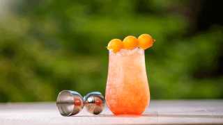 Restaurant Review: Toronto Beach Club | Cantaloupe Island cocktail
