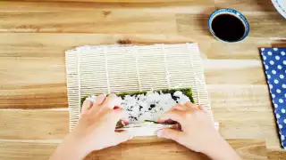 Places offering cool cooking classes in Toronto | A sushi class at Sushi Making for the Soul