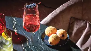 Review: Joni Restaurant inside Toronto's Park Hyatt Hotel | Writer's Room Cocktail