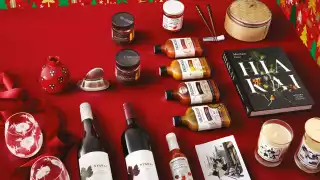 Delicious Christmas gift ideas | An assortment of spicy Christmas presents